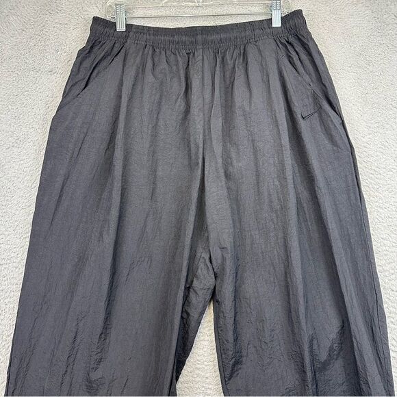 Vintage Nike Swooshy Pants Mens XXL Black Nylon Elastic Waist Joggers Activewear - Picture 2 of 15